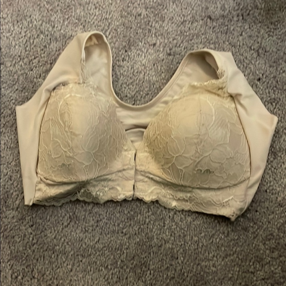 Elegant Cream Lace Bra